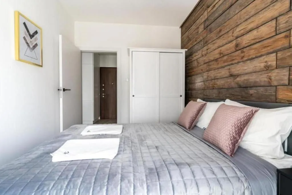Urban Chic - Mennica Residence - One Bedroom Apartment -Citycenter&306 Warsaw Poland
